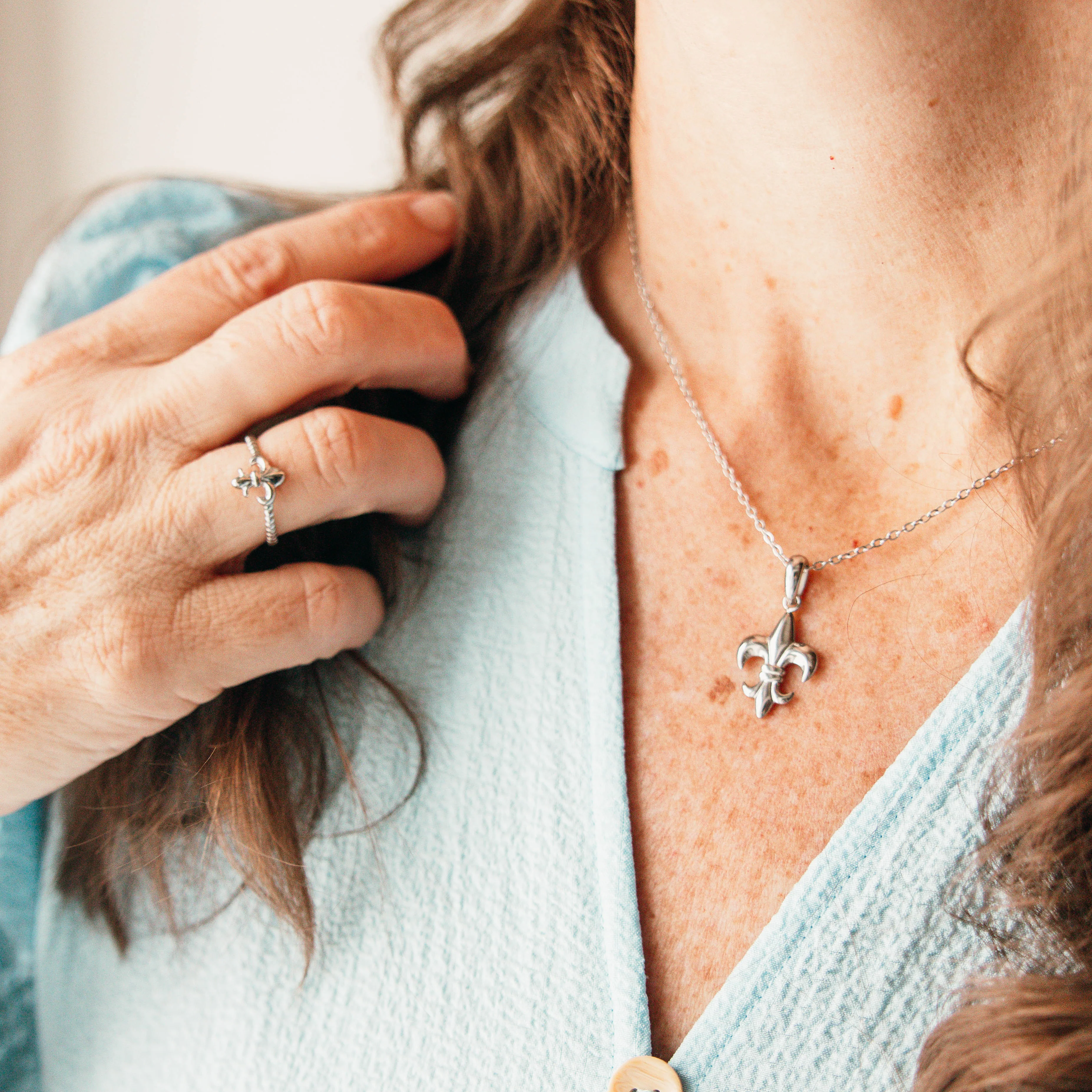 Fleur de Lis | Necklace - Image 5